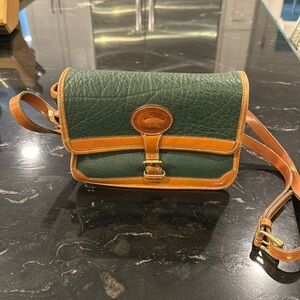 Vintage Dooney and Bourke Crossbody bag